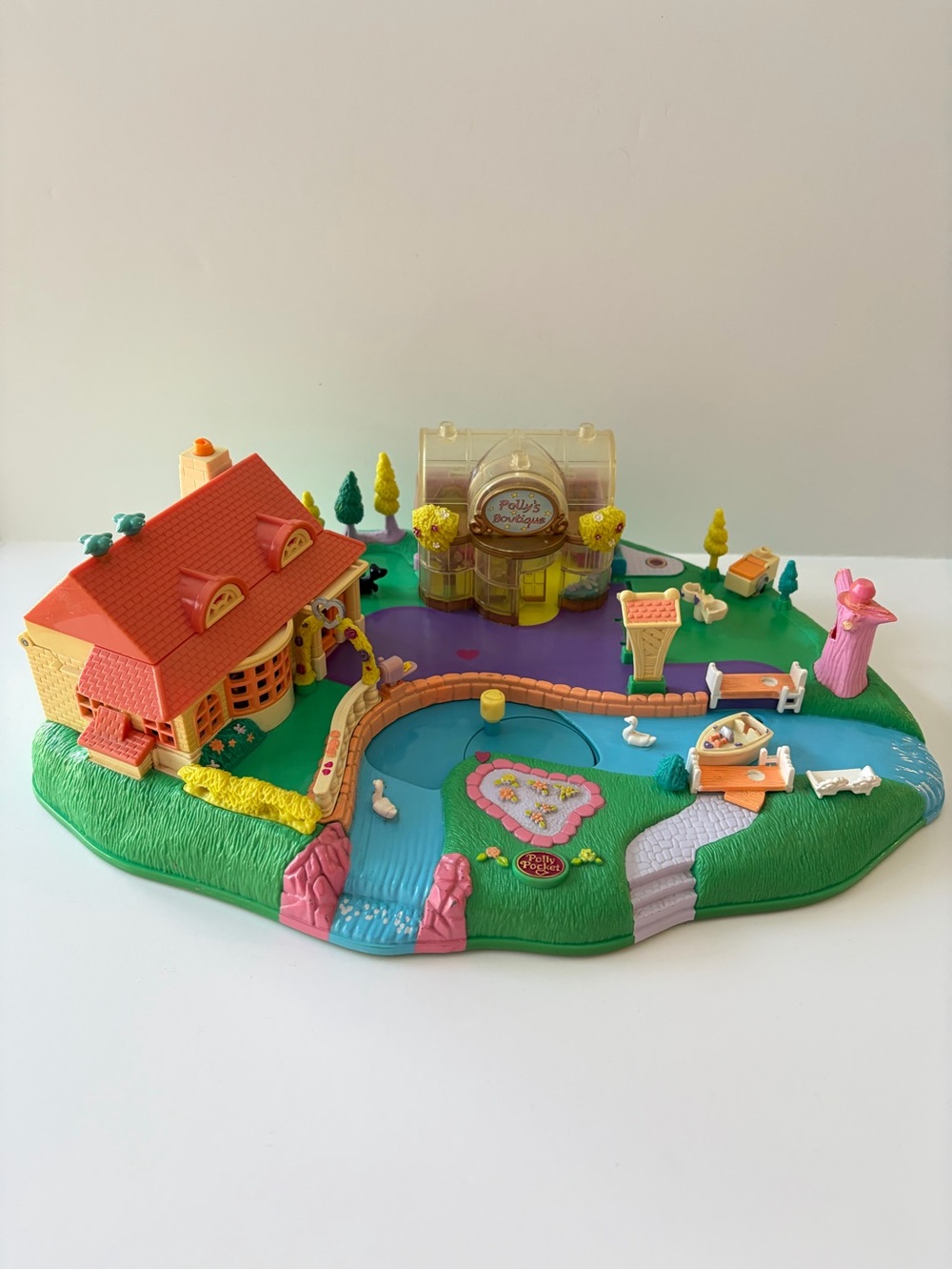 Polly Pocket Magical Movin’ Pollyville - damaged